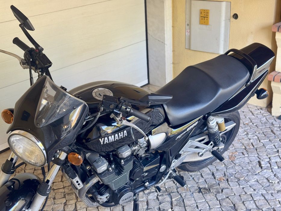 Yamaha XJR 1300 ano 2000