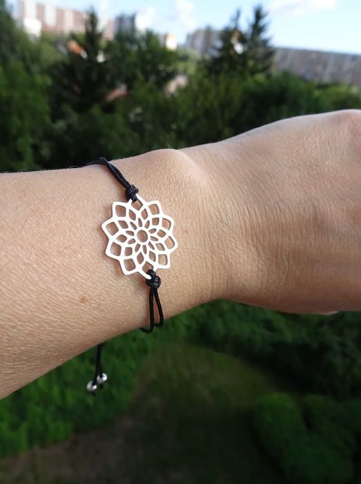 Bransoletka regulowana na sznurku Element ozdobny Mandala stal