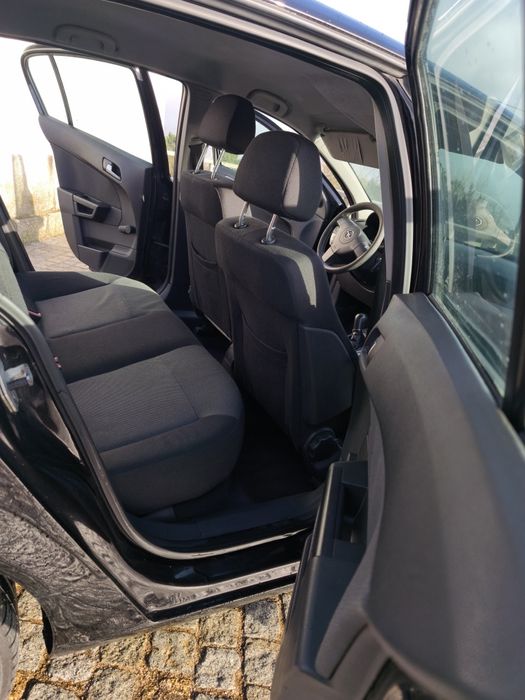 Opel Astra H 1.3cdti 2005
Cilindrada: 1.3 cdti
Ano: 2005/11
Cavalos: 9