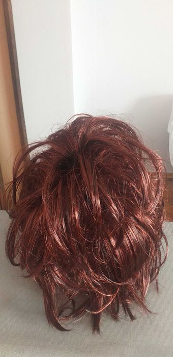 Peruka syntetyczna. Nowa