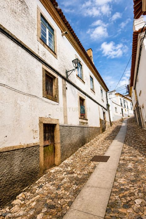 Espaçosa Propriedade para Recuperação em Cabeço de Vide, Fronteira