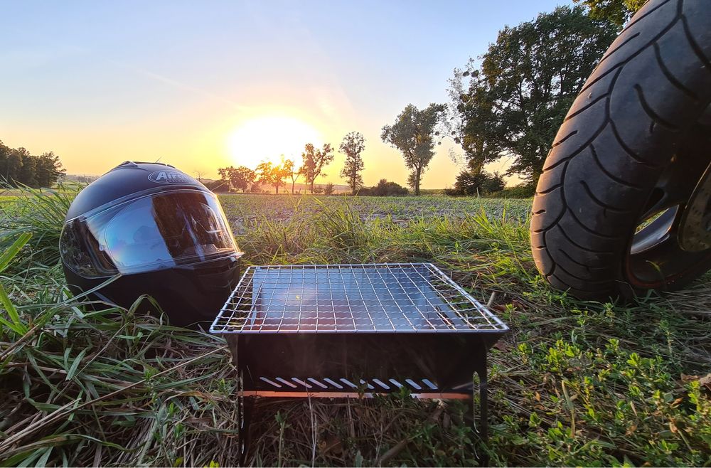 Mini Grill Turystyczny Campingowy Bushcraft 20x13x16cm Futerał