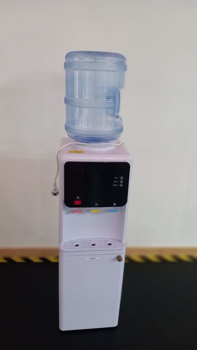 máquina refrescar água