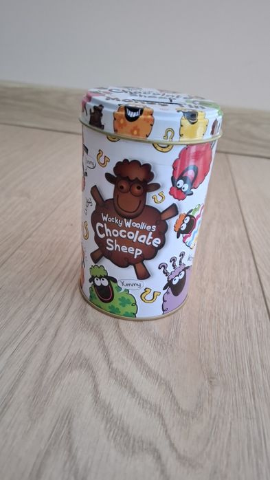 Puszka skarbonka z owieczkami