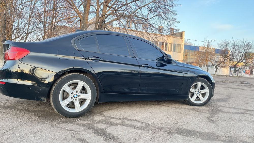 BMV f30 . Авто в гарному стані . Робити нічого не потрібно