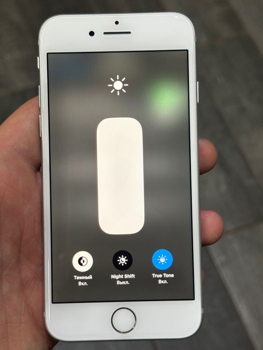 Iphone 8 64GB Neverlock (Є різні кольори)