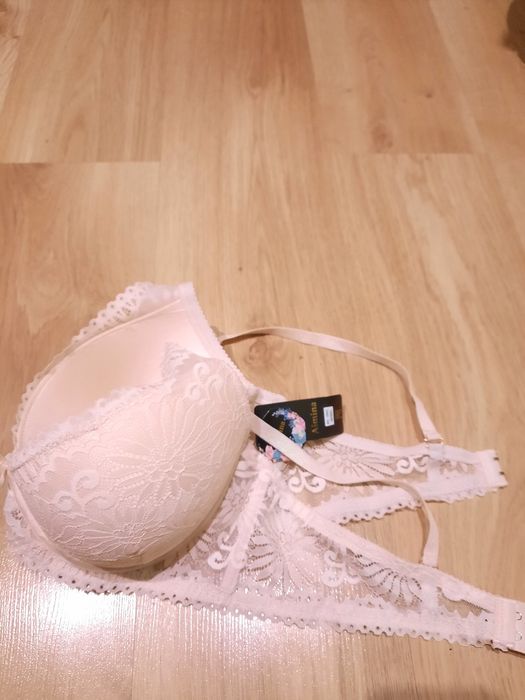 Biustonosz 90c nowy z metkami.