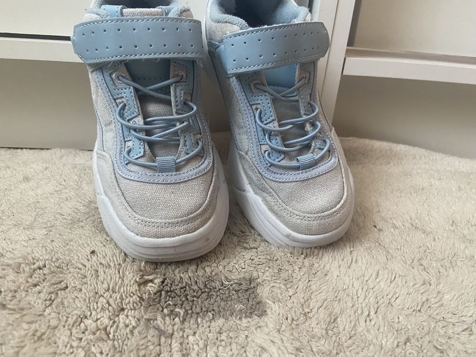 Białe niebieskie adidasy sneakersy dziewczęce