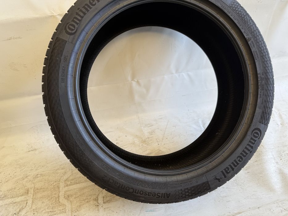 235/45/20 Continental AllSeasonContact 2 100W 2025R