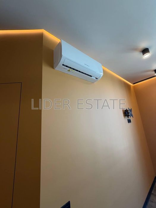 Продам 1,5 кімн. квартиру 43 м² у ЖК KRONA house, Ужгород, 9/9 пов. Забронюй зараз!