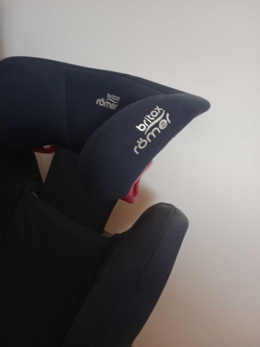 Fotelik samochodowy dla dzieci 15-36kg