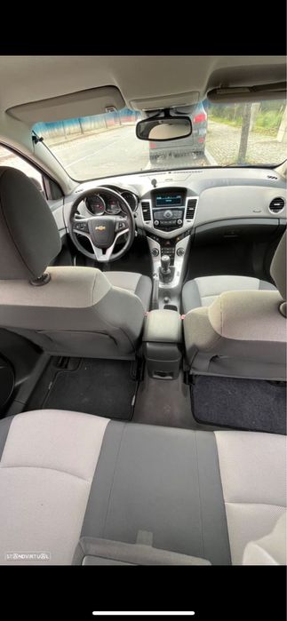 Chevrolet Cruze 1.6 parcelas 200€