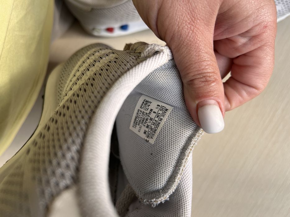 Кросівки жіночі adidas
