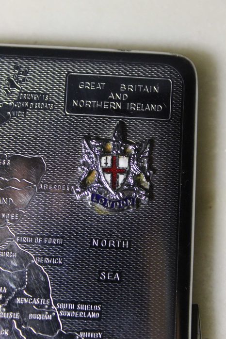 Cigarreira metal de 1950, brasão e mapa UK com estojo