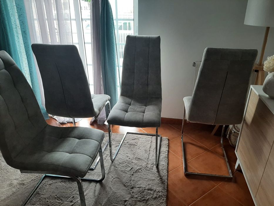 4 cadeiras de sala como novas