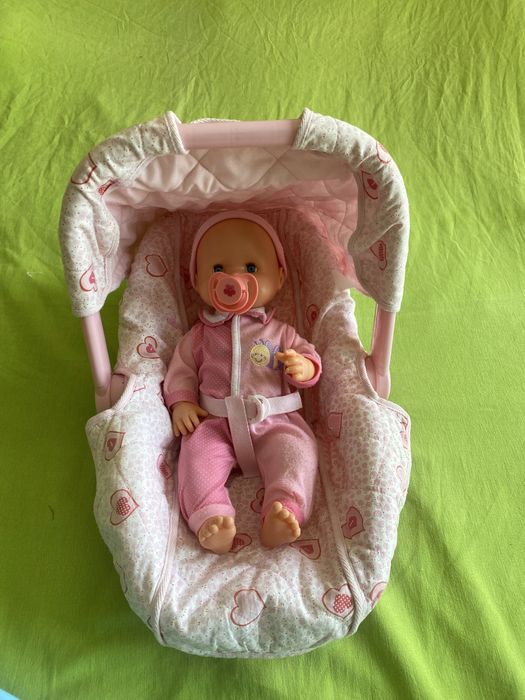 Nenuco grande com chucha e ovo de transporte