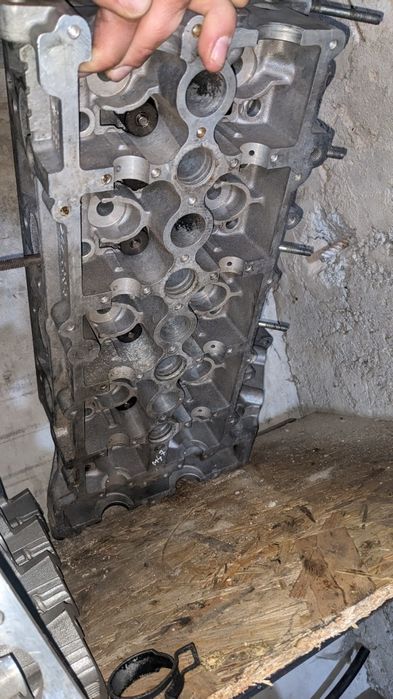 Головка блоку циліндрів гбц