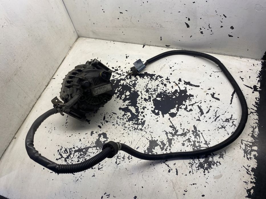Mercedes W204 1.8 CGI Alternator A0009063000