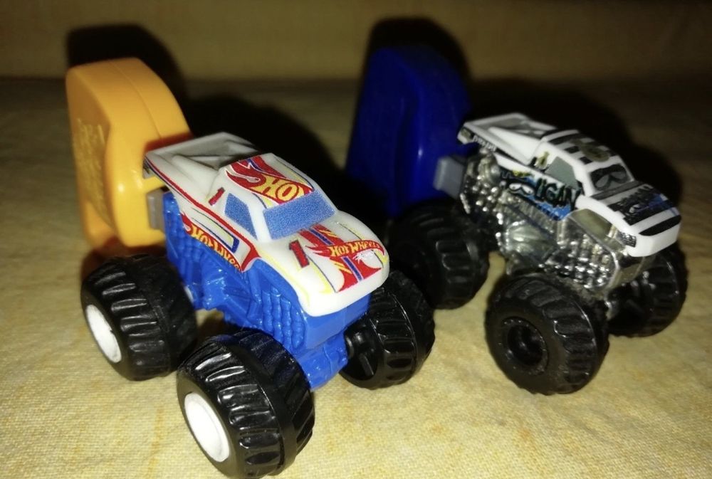 Мини монстр-трак Hot Wheels