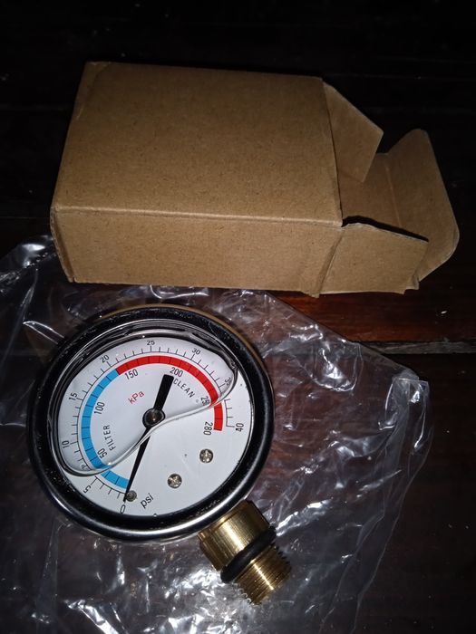 Манометр с глицериновые наполнением