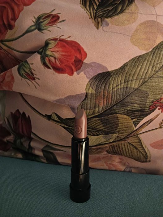 Essence Long Lasting Pomadki do ust