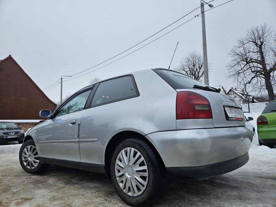 Audi a3 1.6 benzyna // 4x drzwi // tanio // ekonomiczny // zamiana