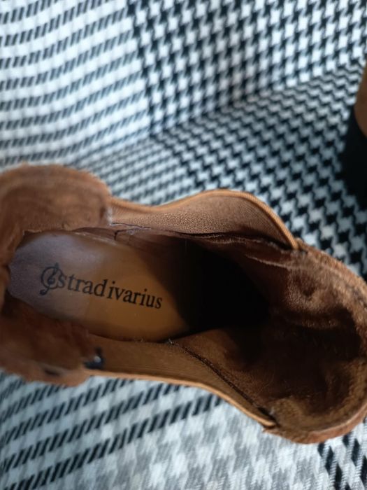 Botki zamszowe stradivardius 36