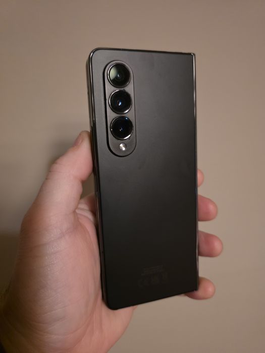 Samsung Galaxy Z Fold 4 512GB – Como Novo (Ecrãs e Baterias Novas / Of