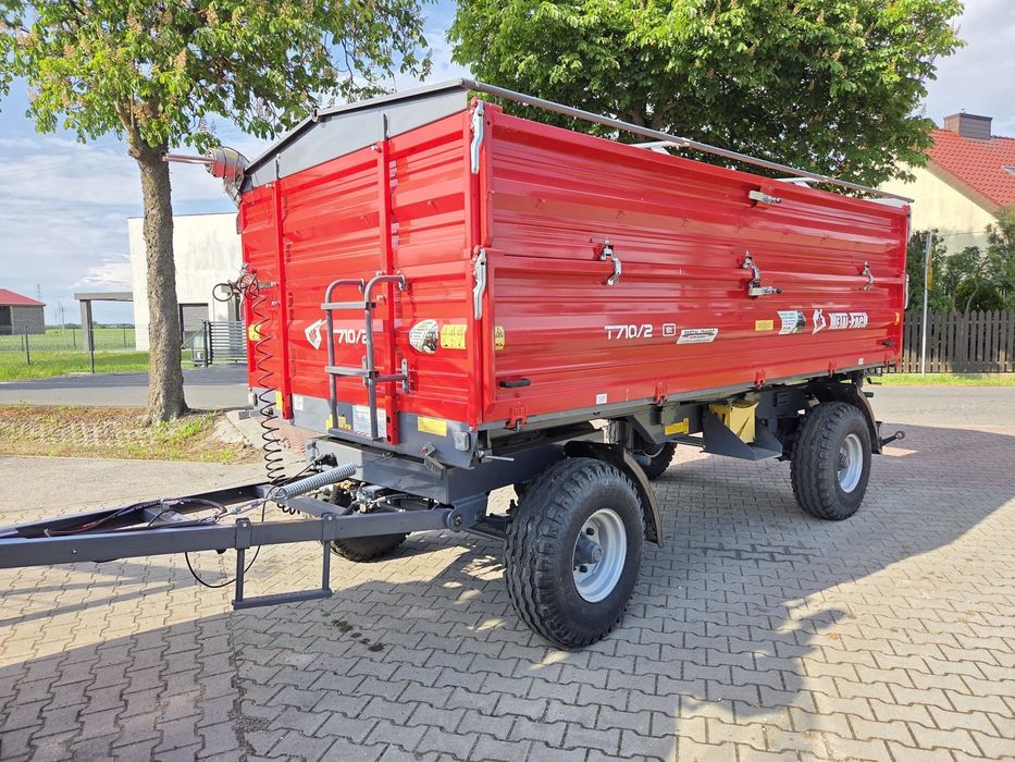 Metal-Fach T710/2 8T Plandeka Wywrot 3 strony Nowa  Przyczepa rolnicza używana