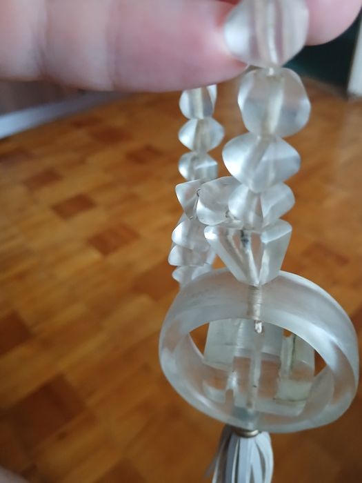 Чётки из разного материала.