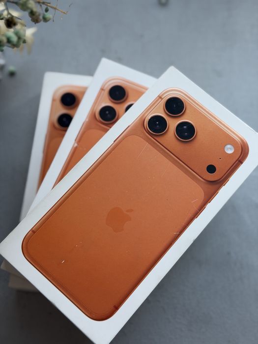 Apple iPhone 17 Pro Max 256GB Cosmic Orange. Esim