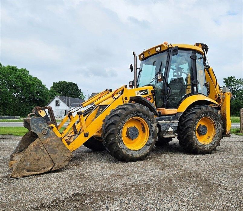 Usługi koparko-ładowarką JCB 4CX