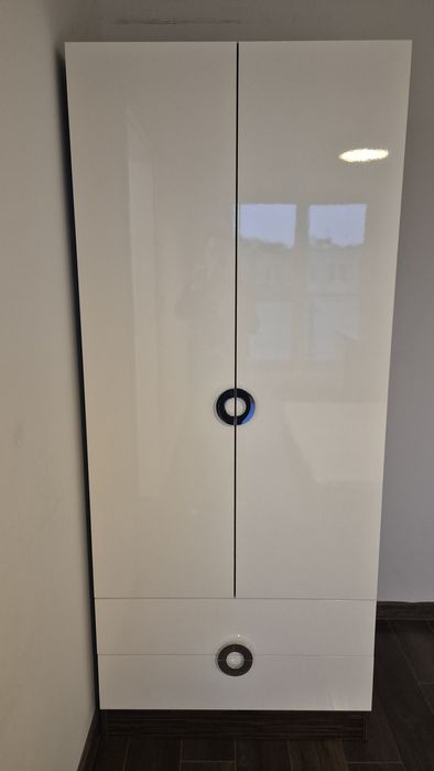 Szafa i biurko za darmo otwock