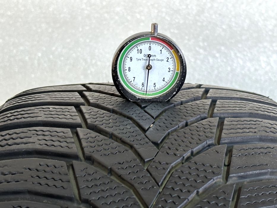 235/40 R18 Nexen