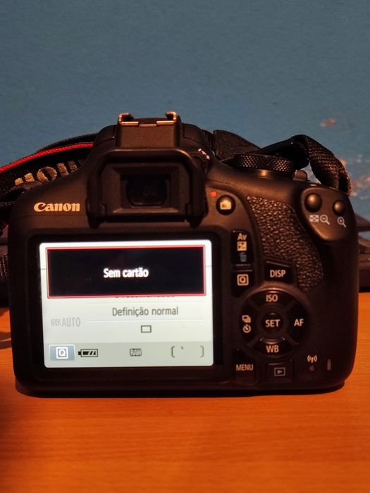 Canon EOS 2000d (2022)