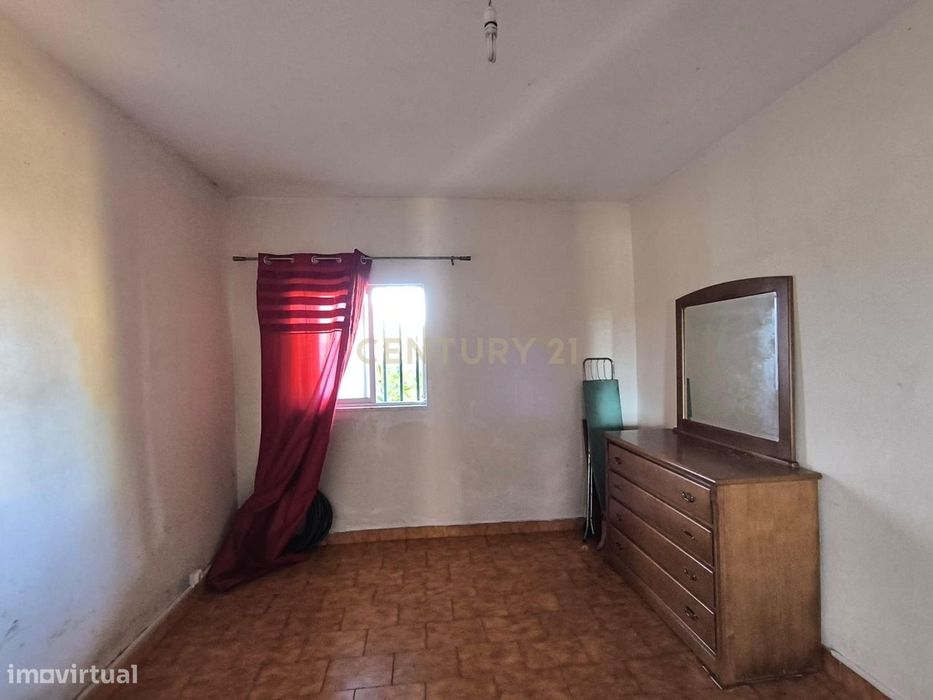 Casa para Recuperar em Bragança com Vista para a Montanha