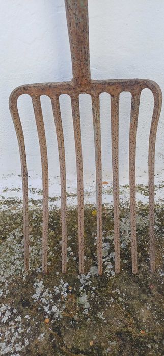 Forquilha Metálica com Cabo