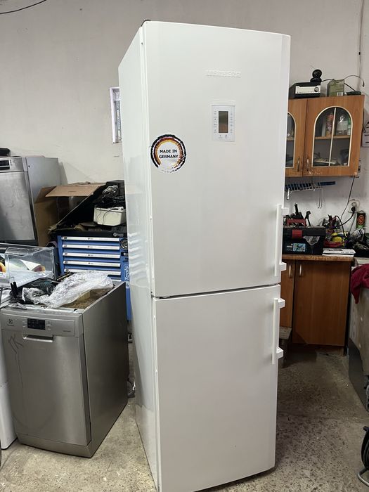 Холодильник Libhnerr 2 метровий