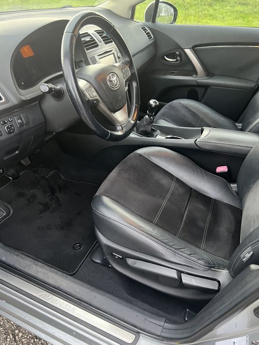 Totyota Avensis SW Luxury GPS disel