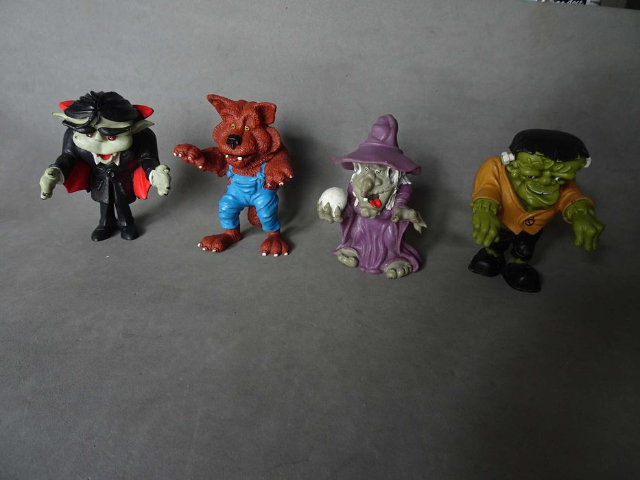 PVC da coleção Monstros da Maia Borges