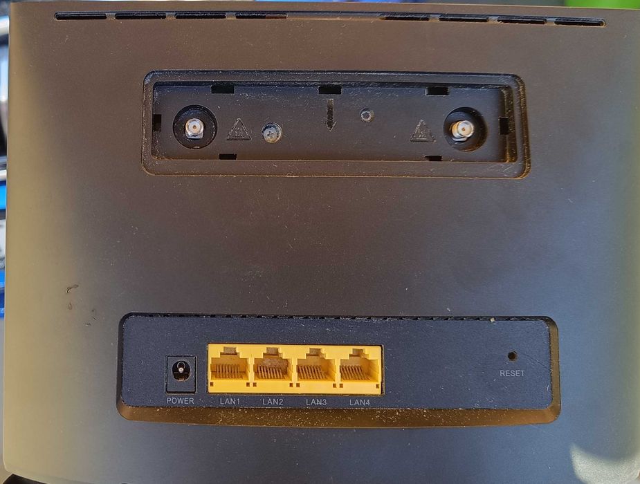 Router Huawei B525s-23a z modemem + dualna antena 4G/LTE 15dBi