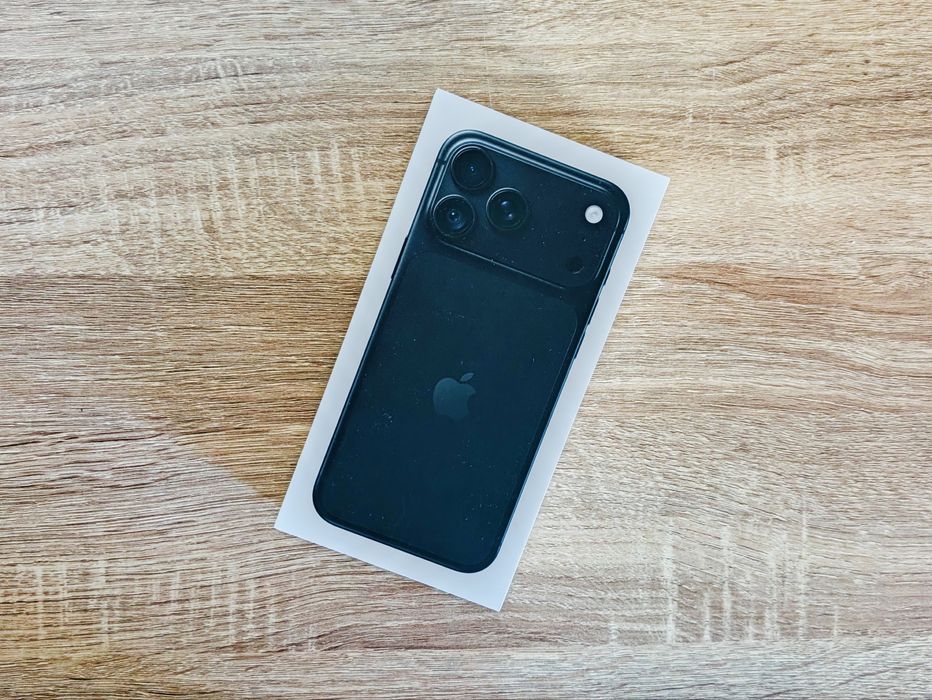 iPhone 18 Pro Max  - 256Gb - Preto (SELADO)