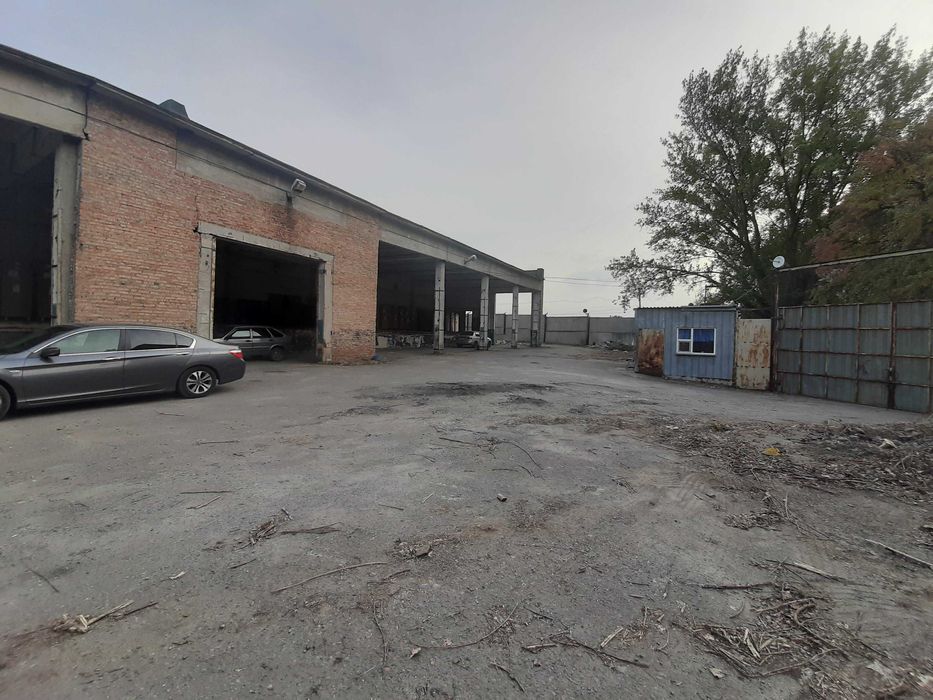 Продаж виробничо-складського комплексу 13 670 кв.м, пр-т Хмельницького