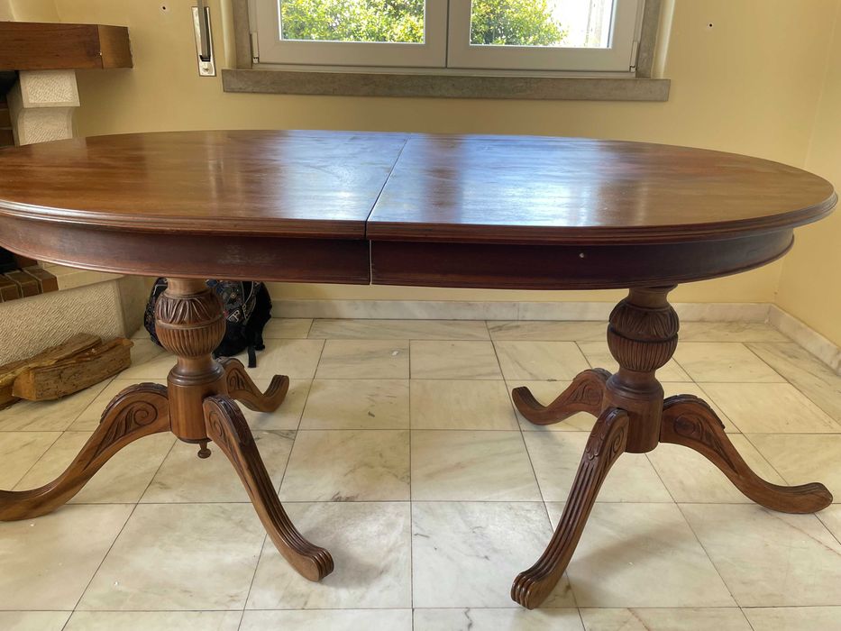Mesa  de sala em Mogno