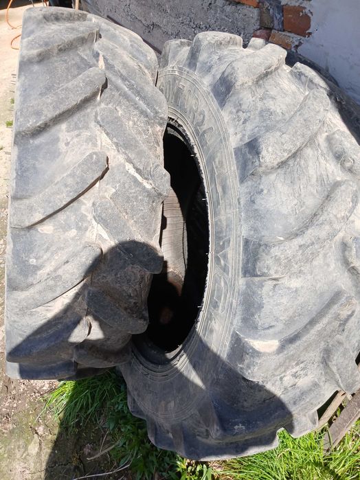 Opony rolnicze 360/70r24