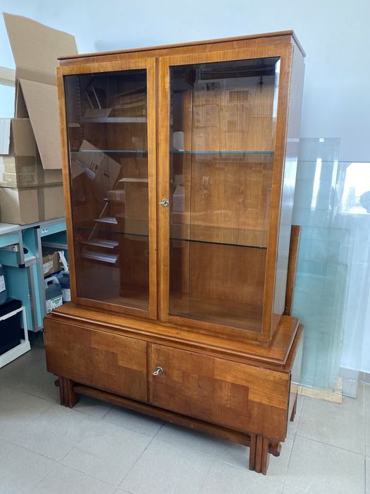 Niepowtarzalna witryna Art deco