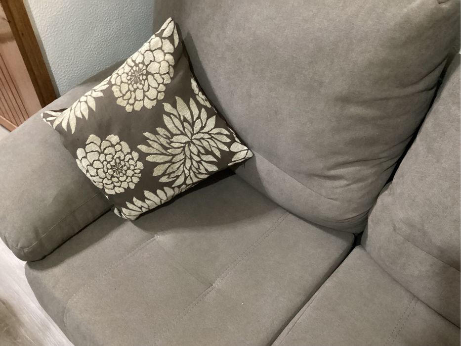 Sofá semi-novo 2 lugares