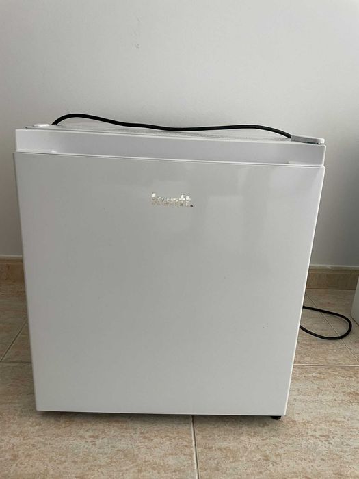 Mini Frigorífico Kunft Branco (Como Novo - 1 Ano de Uso com Fatura e Garantia)