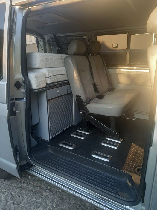 VW Trasporter T5 1.9 TDI Camperizada