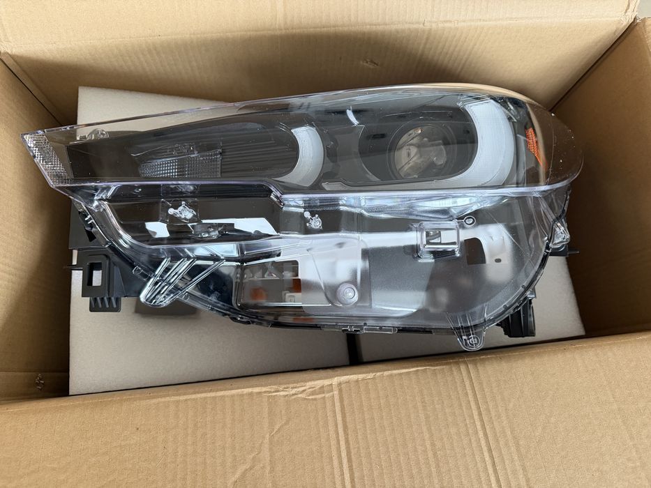 Передні фари на Mazda CX 5 2022-2025 KPF151030  KPF3-51040
